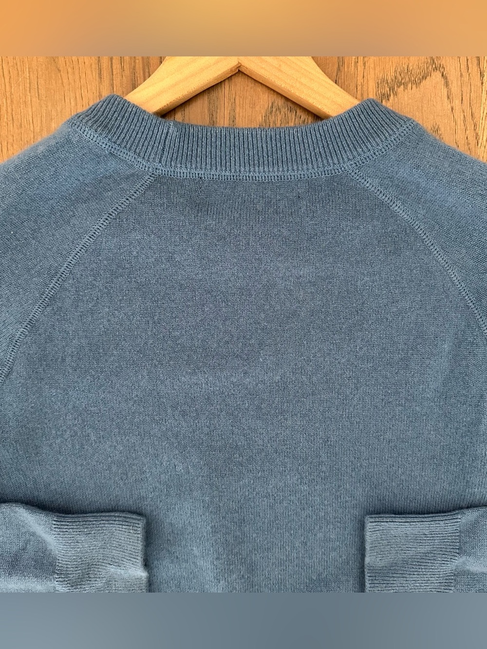 Quince Mongolian Shrunken Cashmere Sweatshirt in Cornflower Blue Extra Small - Picture 10 of 11